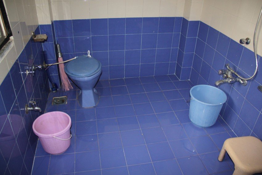 Picture 003-Bathroom